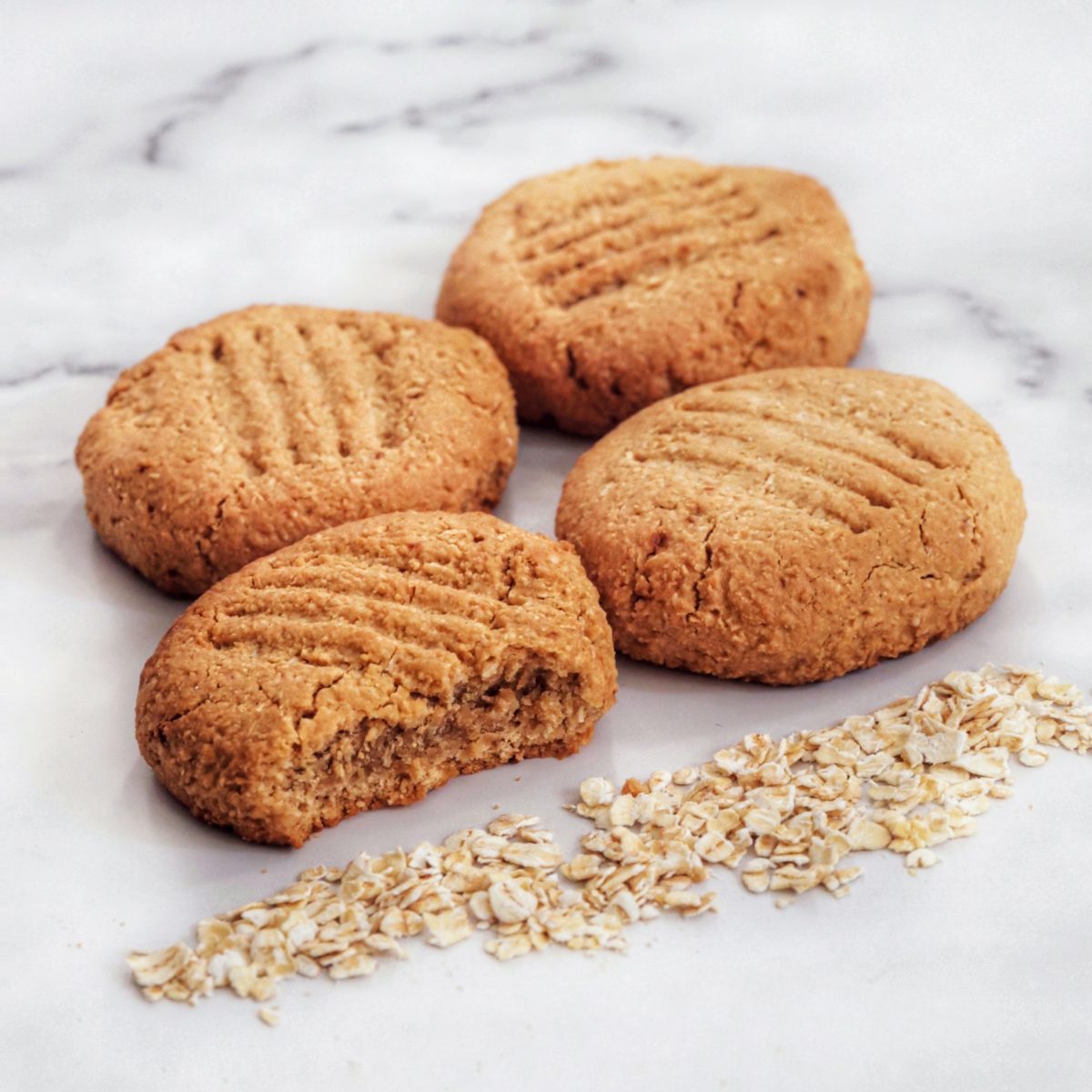 5-INGREDIENT HEALTHY VEGAN ANZAC BISCUITS » RUN2FOOD