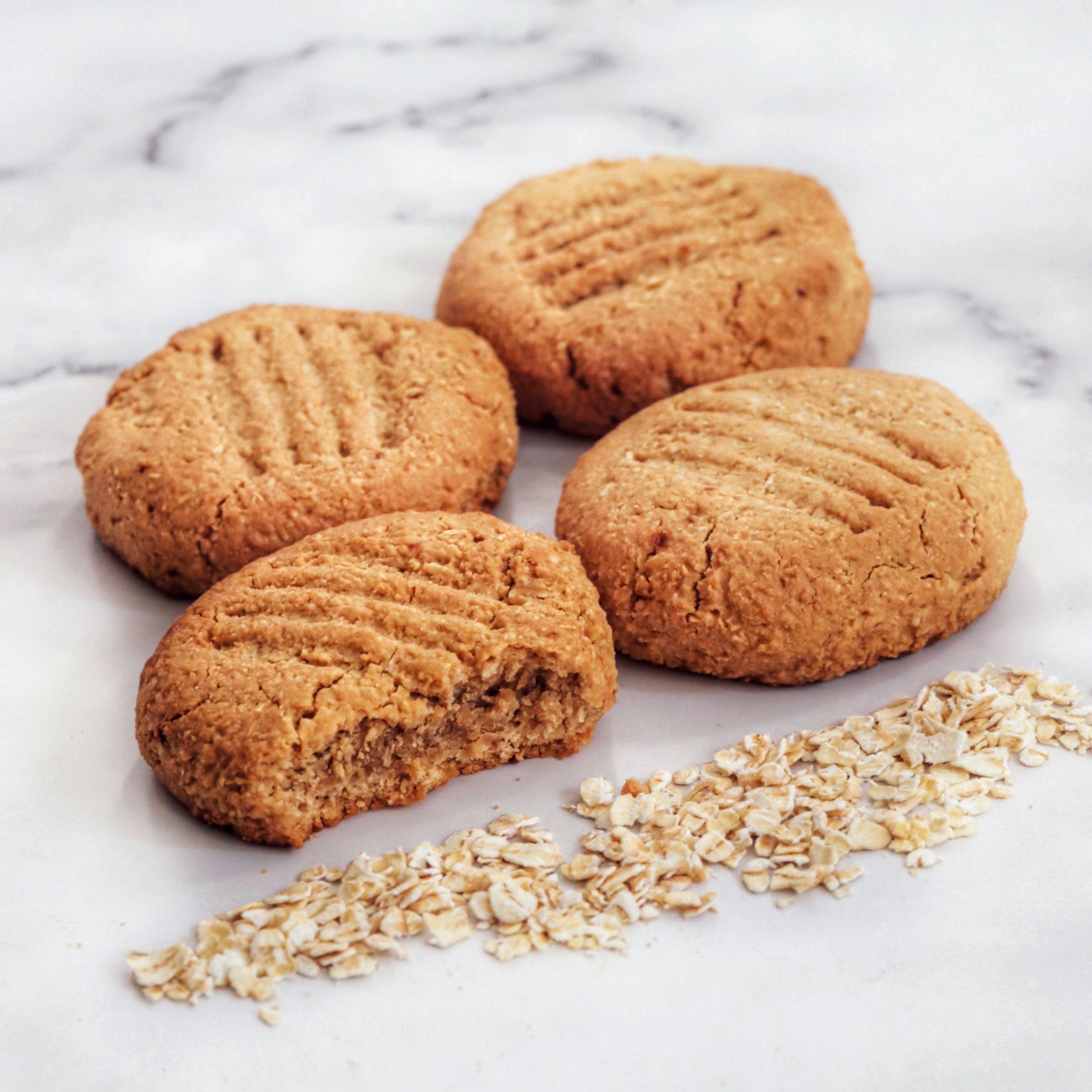 5-ingredient-healthy-vegan-anzac-biscuits-run2food