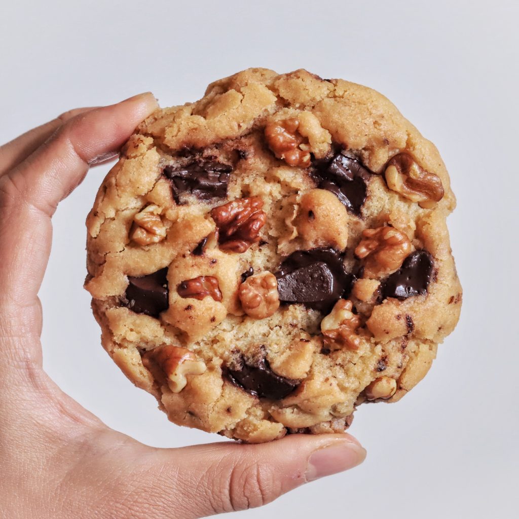 vegan levain cookie