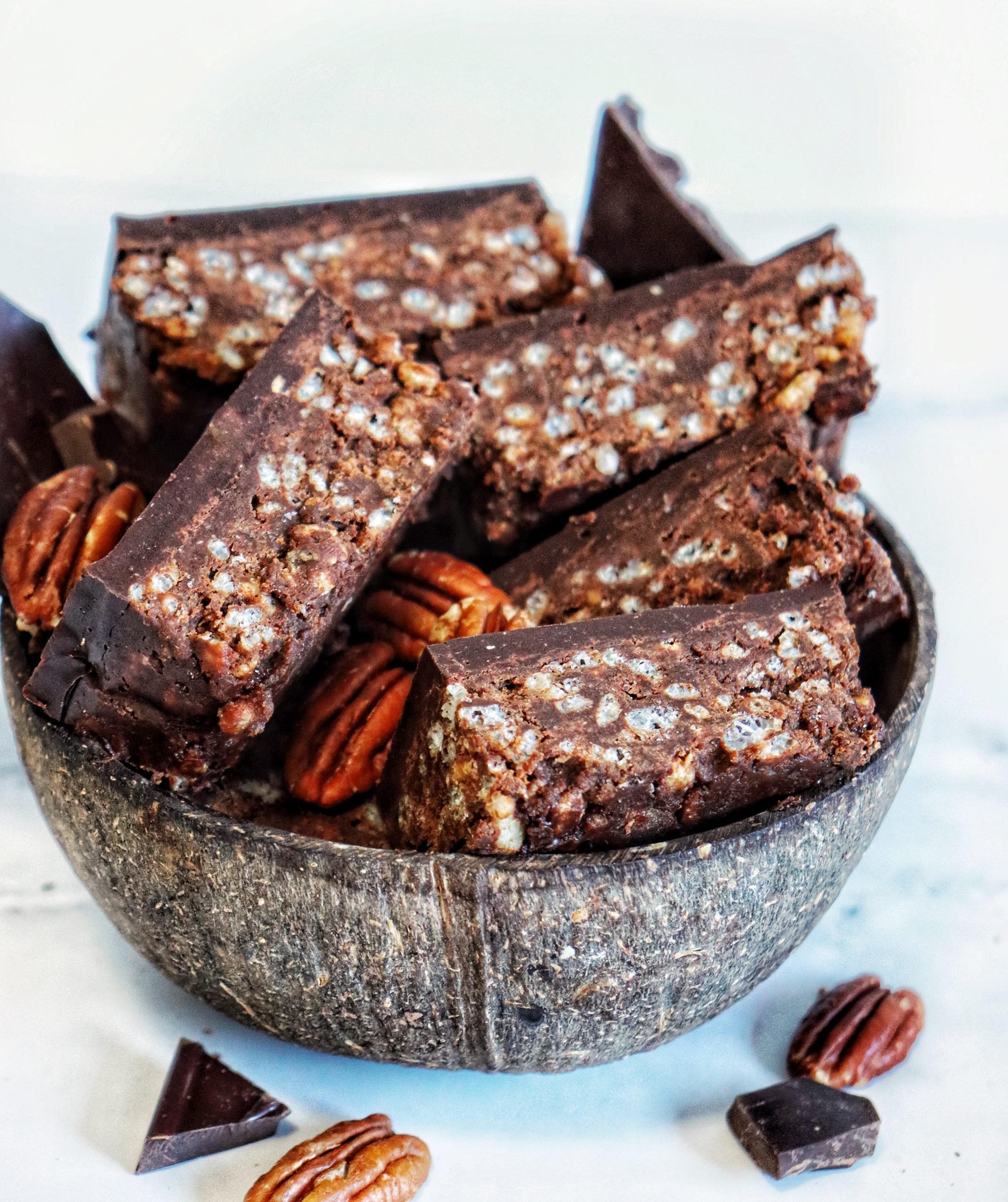 ALMOND MOCHA FUDGE CRISPY SLICE » RUN2FOOD