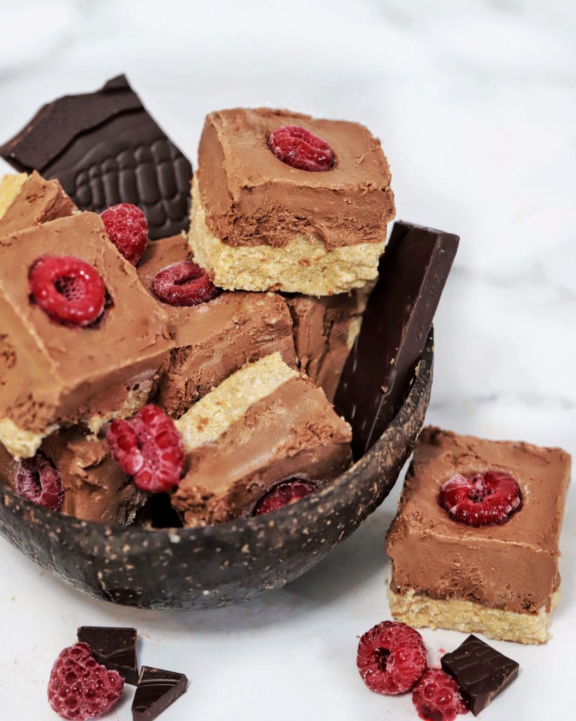 4-ingredient healthy choc mousse cheesecake