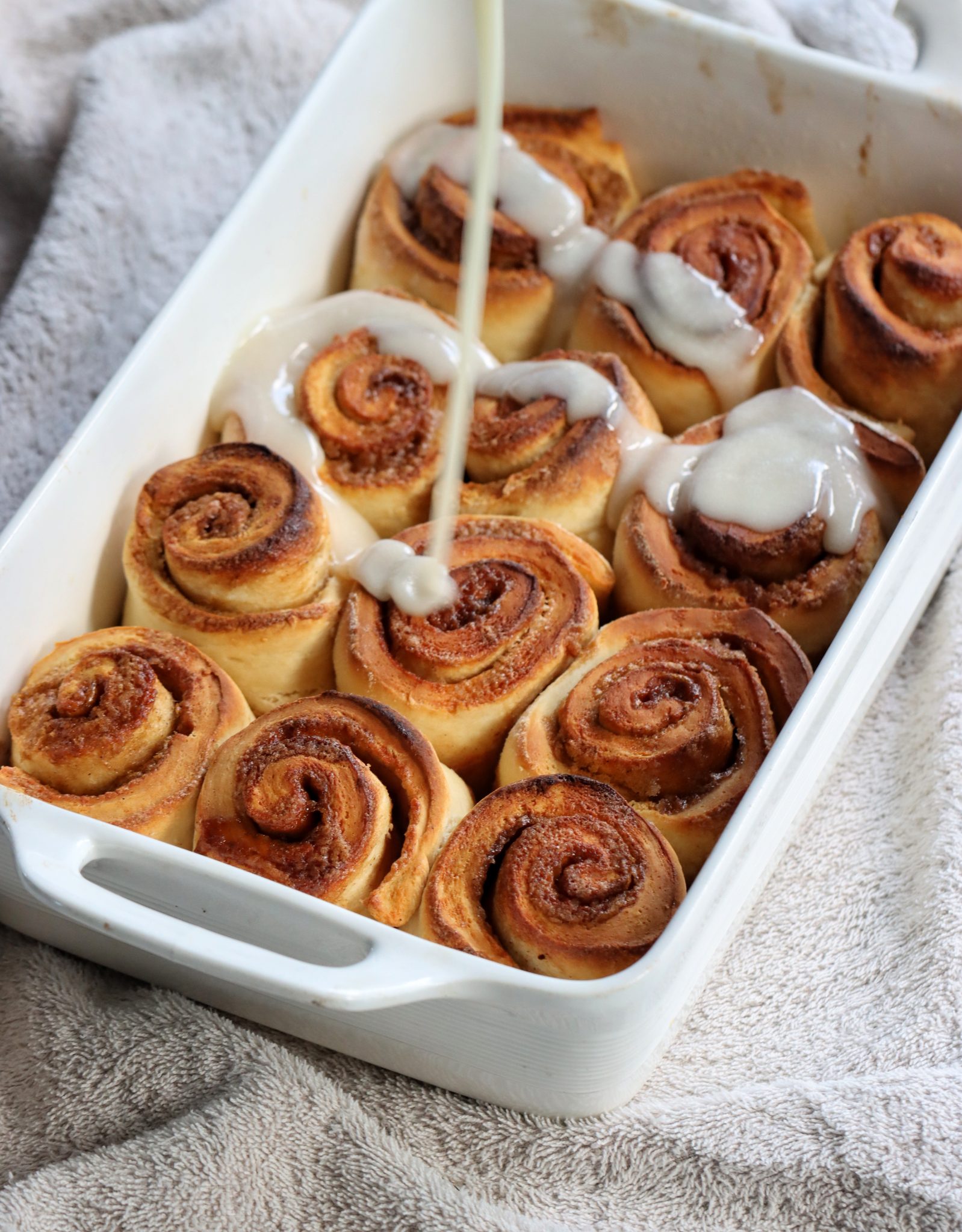 6-ingredient-vegan-cinnamon-rolls-run2food